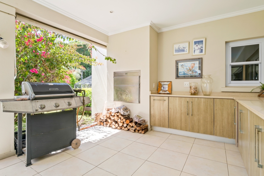 4 Bedroom Property for Sale in Leisure Isle Western Cape